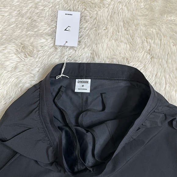 Gymshark land to water shorts - Picture 6 of 8